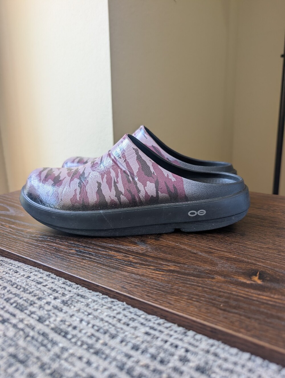 Oofos OOcloog Shoes Purple Pink Black Camo Camouflage Slip On Recovery Shoes